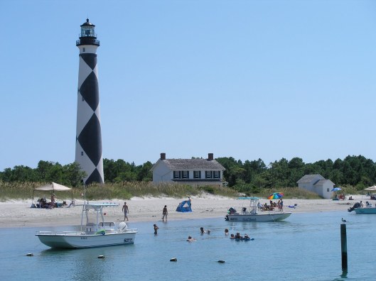 Carolina people-enjoy-the-water-at-the-cape-lookout-lighthouse